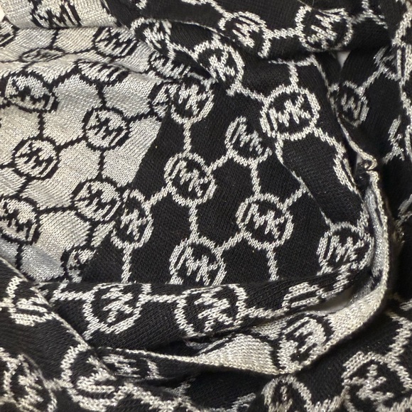 MICHAEL Michael Kors Infinity Scarf Logo Black Gray Silver Sparkle Diamond - Picture 6 of 7
